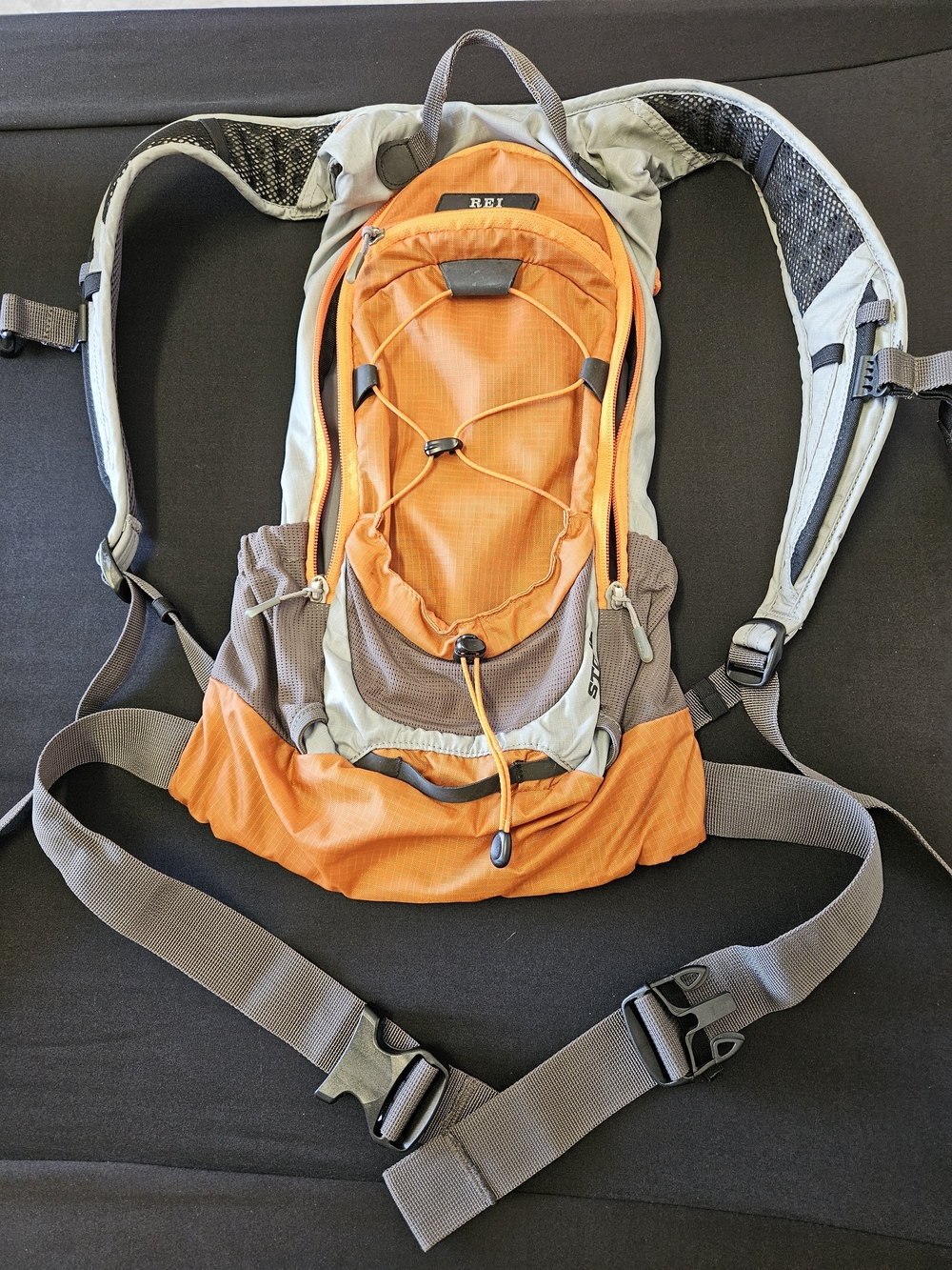 REI Co-op Stoke 9 Hydration Hiking Backpack Orange Daypack w Waist Strap